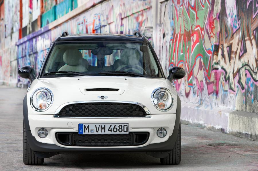  Mini Cooper S Clubman 2011 года  (фото 14 из 26)